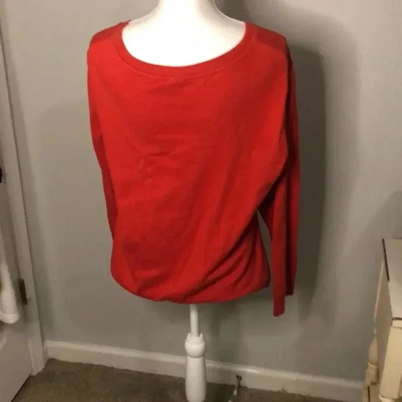 Red Noel Christmas Sweatshirt Women's Size Large 12/14 - Picture 3 of 8